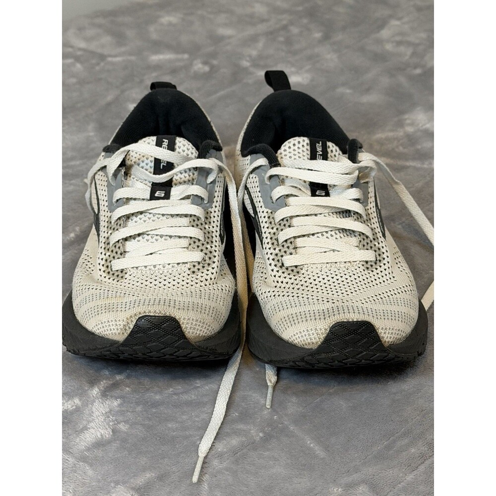Brooks Revel 6 Lace-Up Breathable Knit Low Top Running Sneaker White/Black